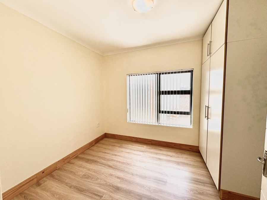 4 Bedroom Property for Sale in Pearl Bay Western Cape